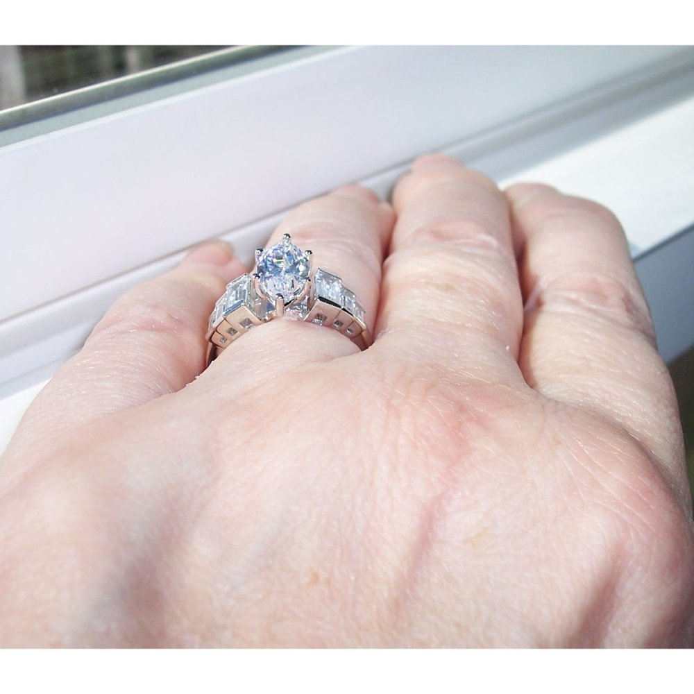 925 STERLING SILVER Marquise & Baguette Cubic Zirconia Ring - Picture 6 of 16